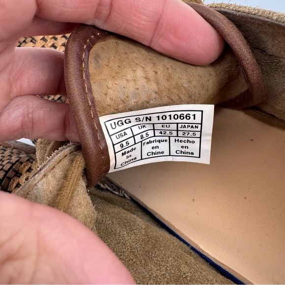 UGG Men’s Brown Pattern Suede Sherpa Lined Lace Up Booties Size 9.5 - Picture 6 of 6